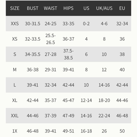 Mid-Rise Printed Capri Fabletics Leggings - Picture 6 of 6